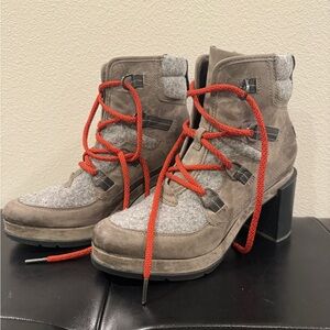 SOREL -  Gray and Red Women's Boots